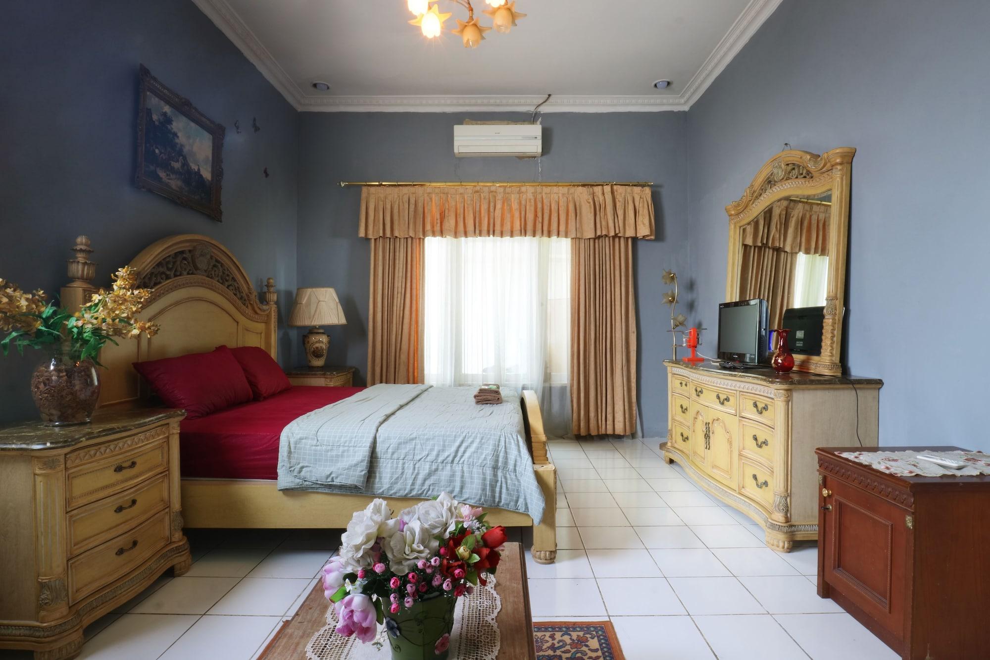 Villa Sri Manganti Jakarta Buitenkant foto