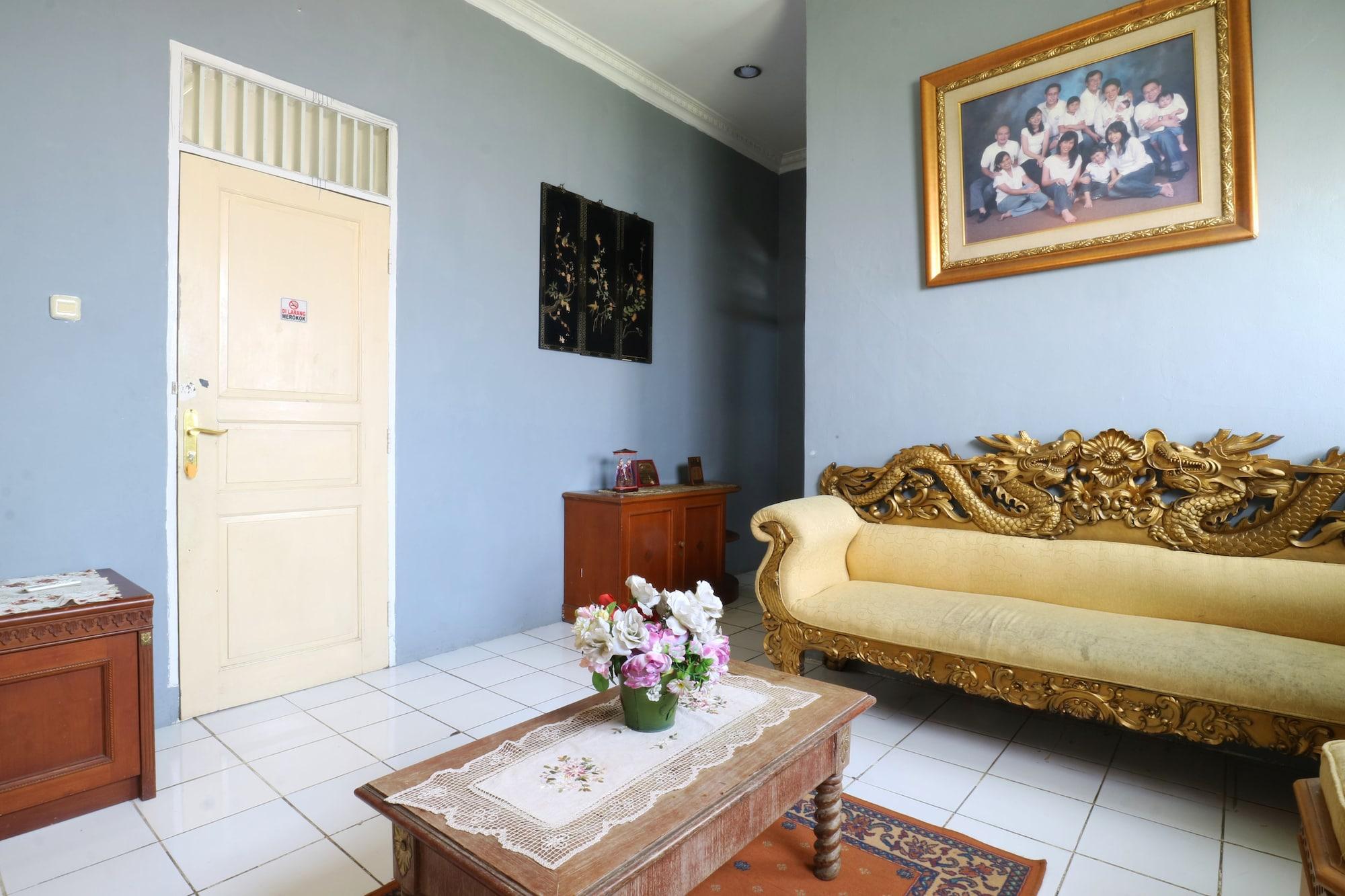 Villa Sri Manganti Jakarta Buitenkant foto
