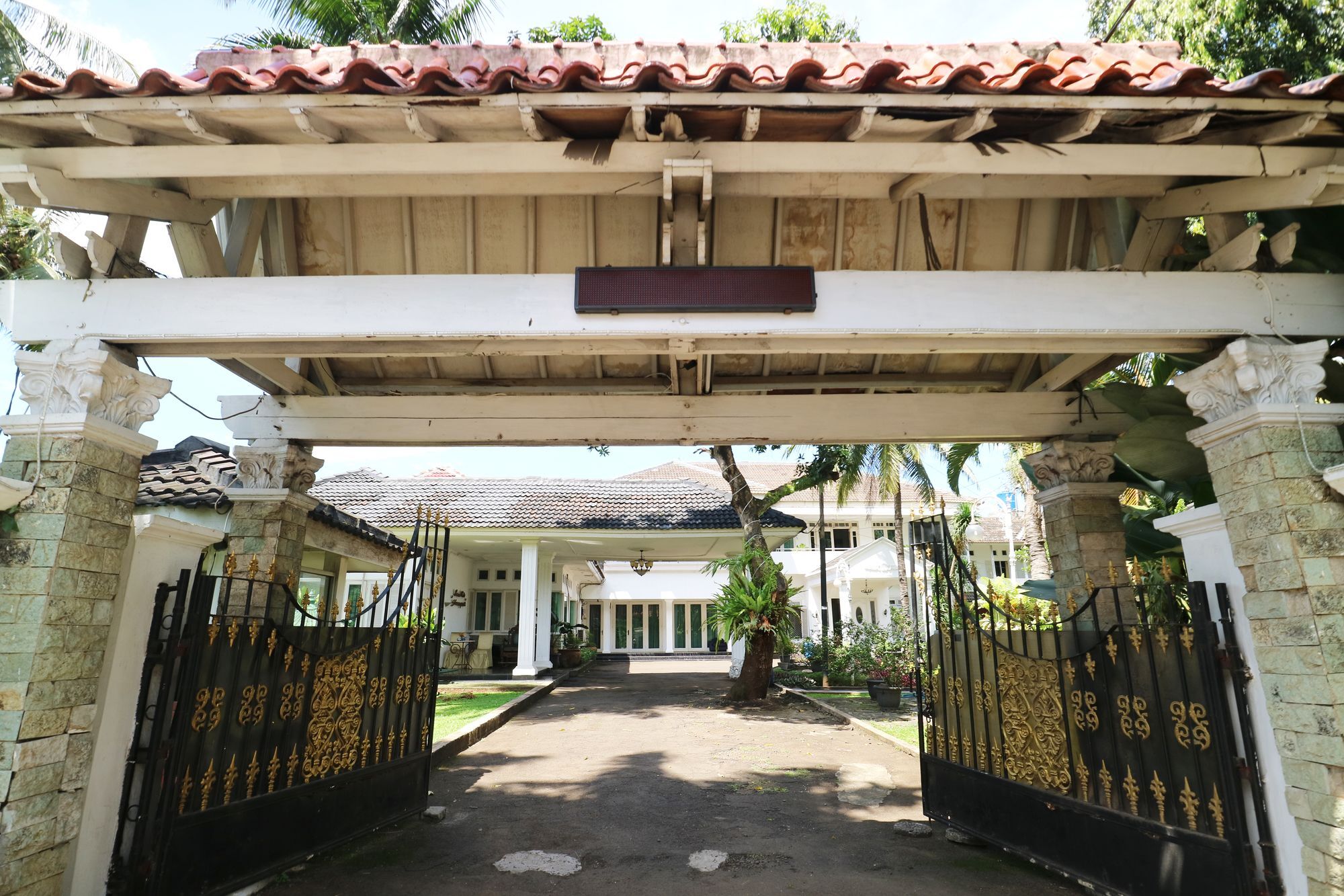 Villa Sri Manganti Jakarta Buitenkant foto