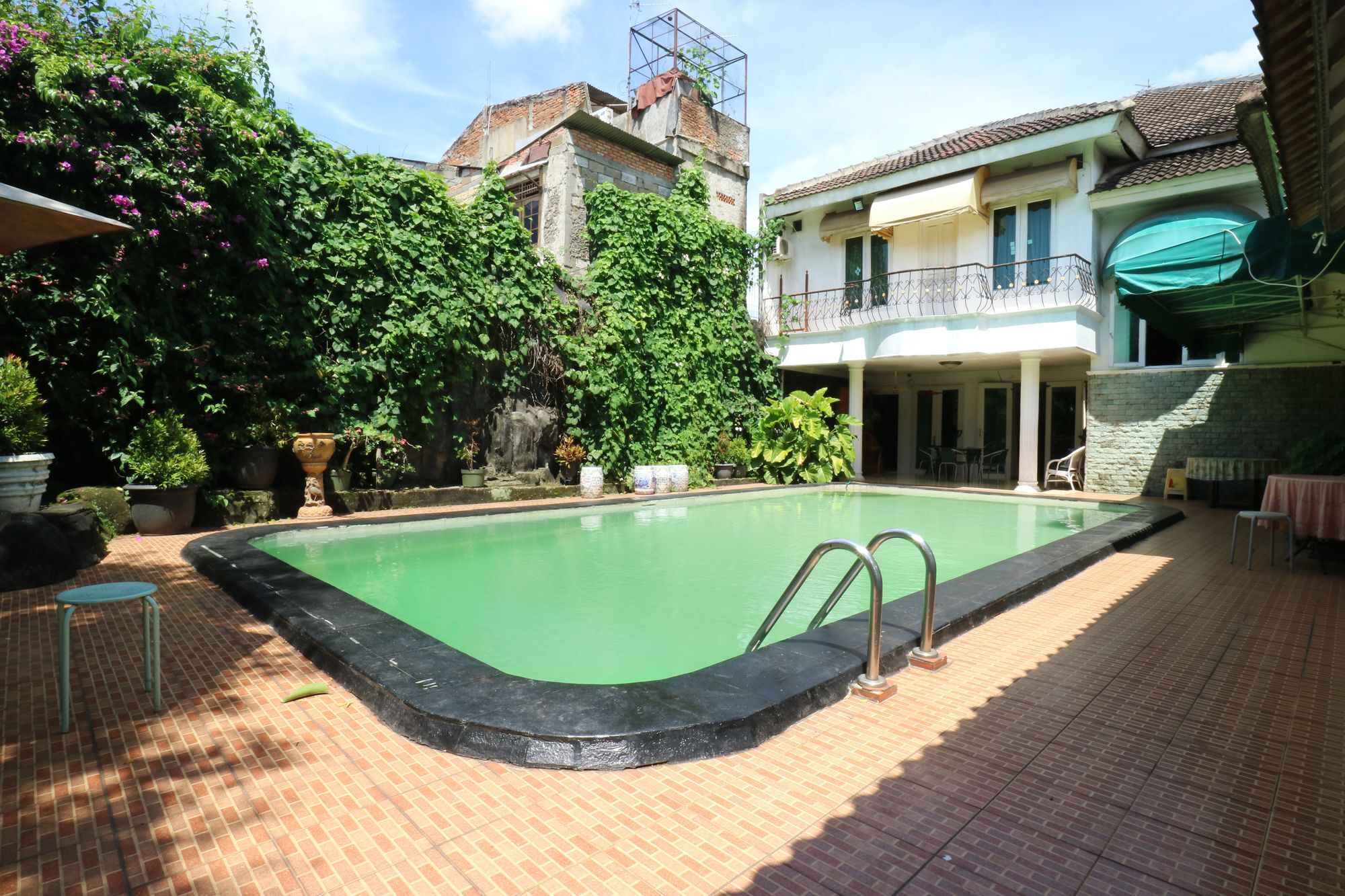 Villa Sri Manganti Jakarta Buitenkant foto