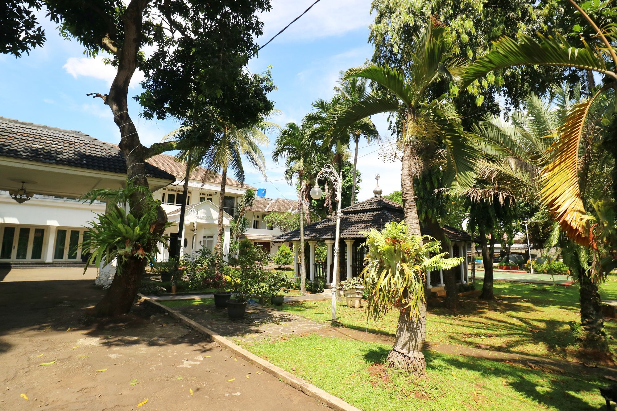 Villa Sri Manganti Jakarta Buitenkant foto